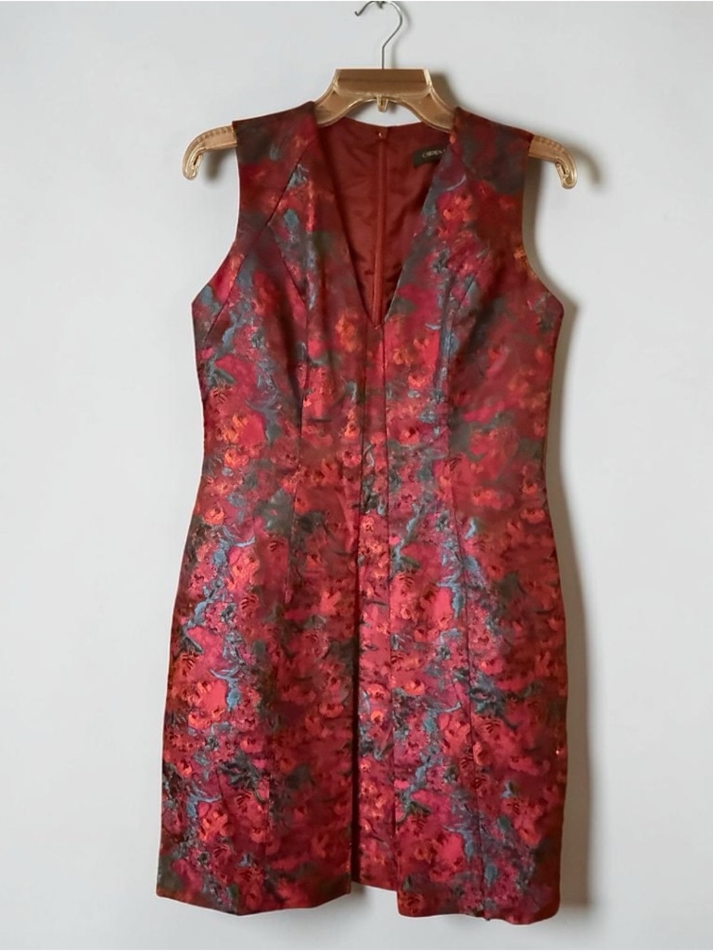 Carmen Marc Valvo Red Floral Jacquard Midi Sheath Dress